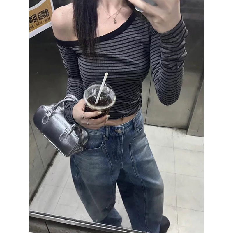 가을 겨울 섹시함 핫걸 바람 스트라이프 비스듬한 어깨 긴팔 티셔츠 여성 짧은 인사이드 가져 가라. 오프숄더 기본 셔츠