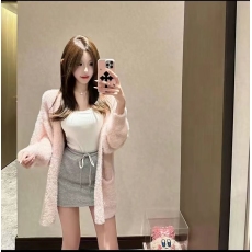 批发快手网红新款纯欲连帽水貂毛开衫外套+吊带背心+抽绳<b class='q'>运动包</b>臀短裙