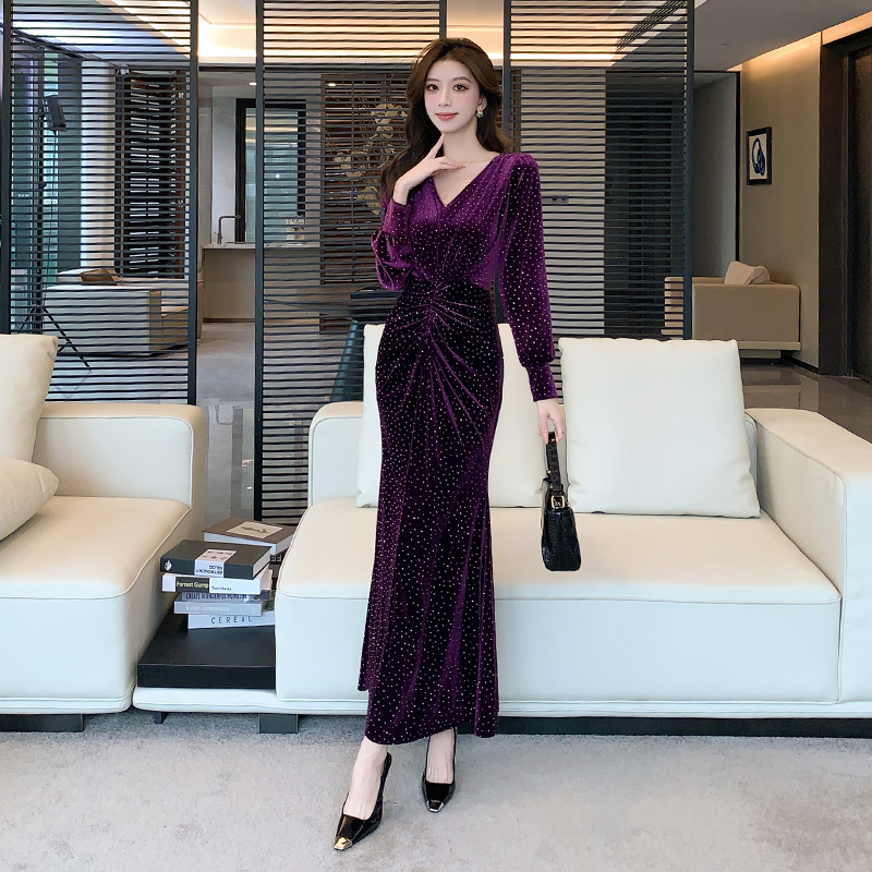 MY13870# 女裝貨源时尚气质显瘦网红v领金丝绒长裙包臀连衣裙女裝貨源...