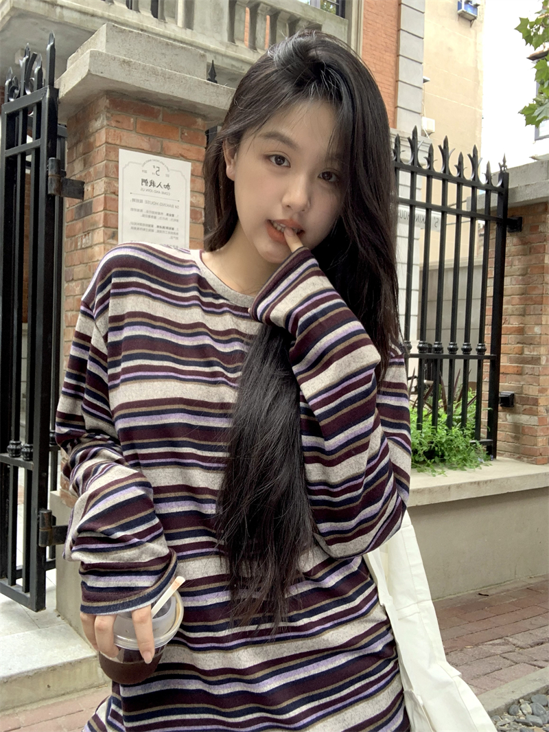 Actual shot~Striped knitted long-sleeved T-shirt for women in autumn, round neck inner layering shirt, loose retro lazy top