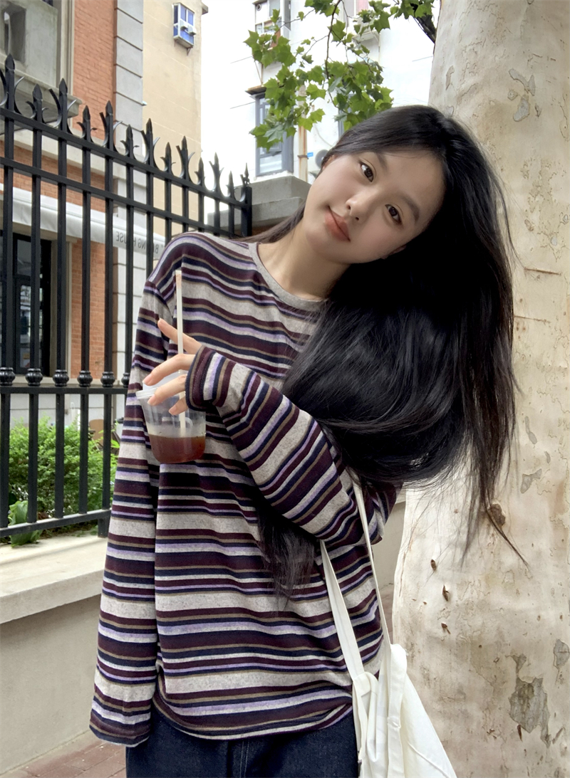 Actual shot~Striped knitted long-sleeved T-shirt for women in autumn, round neck inner layering shirt, loose retro lazy top