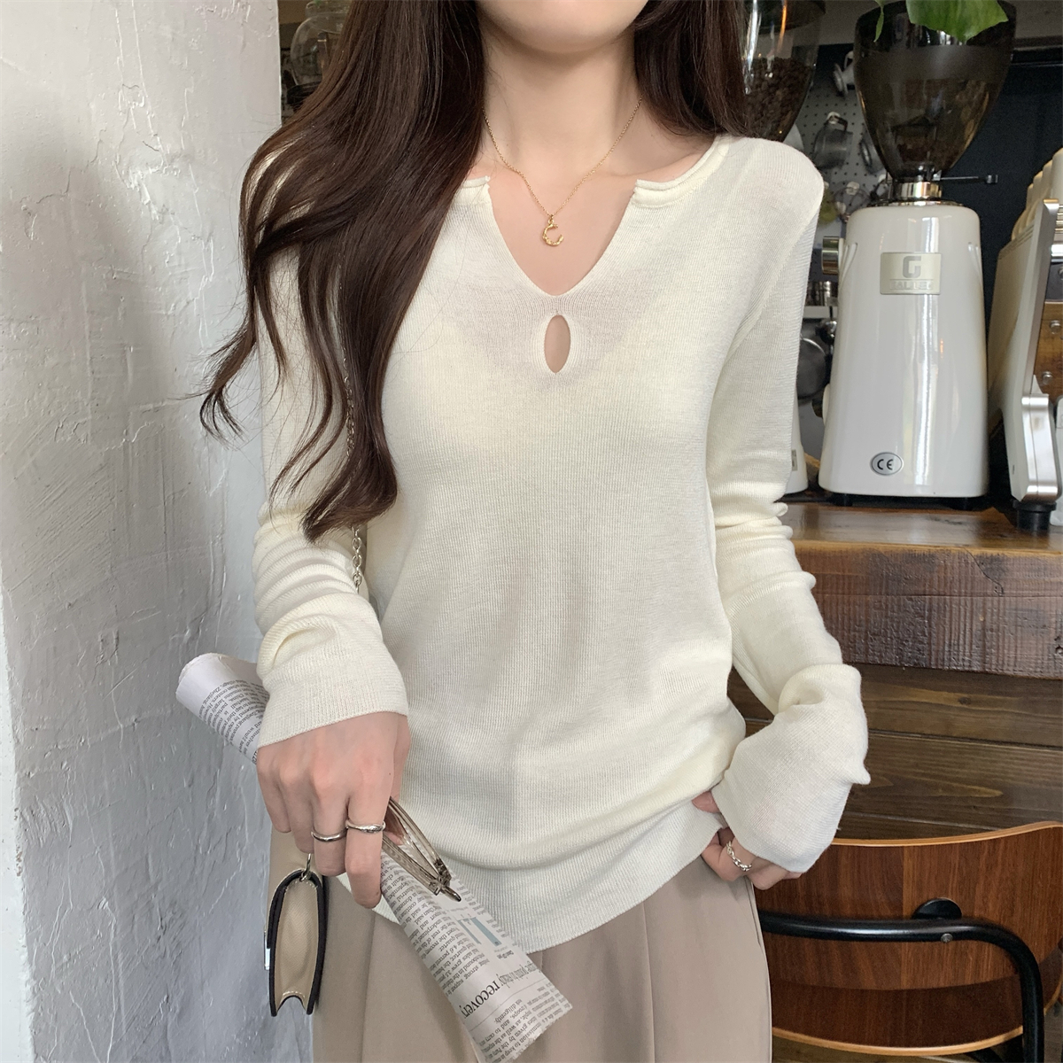 Actual shot of autumn and winter Korean style semi-open collar temperament hollow soft waxy 6 wool knitted bottoming shirt long-sleeved top for women