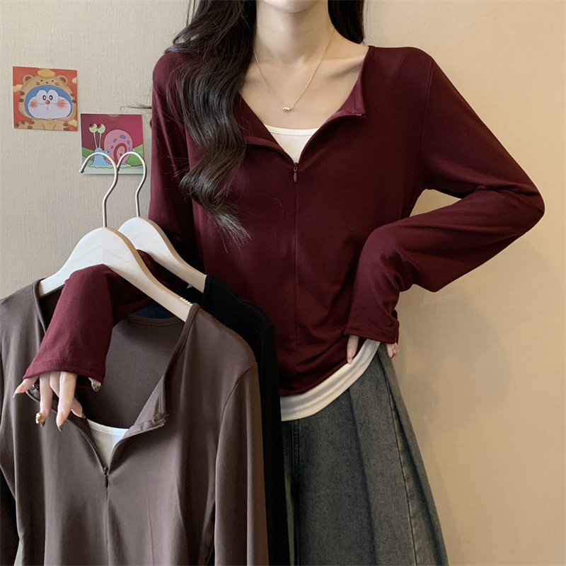 Real shot of autumn new fake two-piece contrasting color design bottoming shirt top