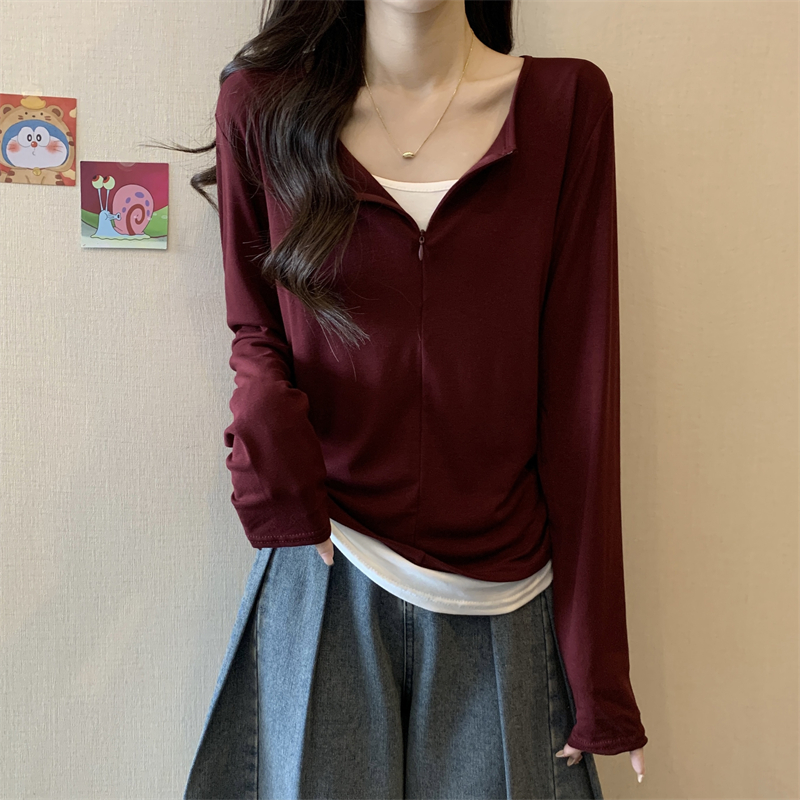 Real shot of autumn new fake two-piece contrasting color design bottoming shirt top