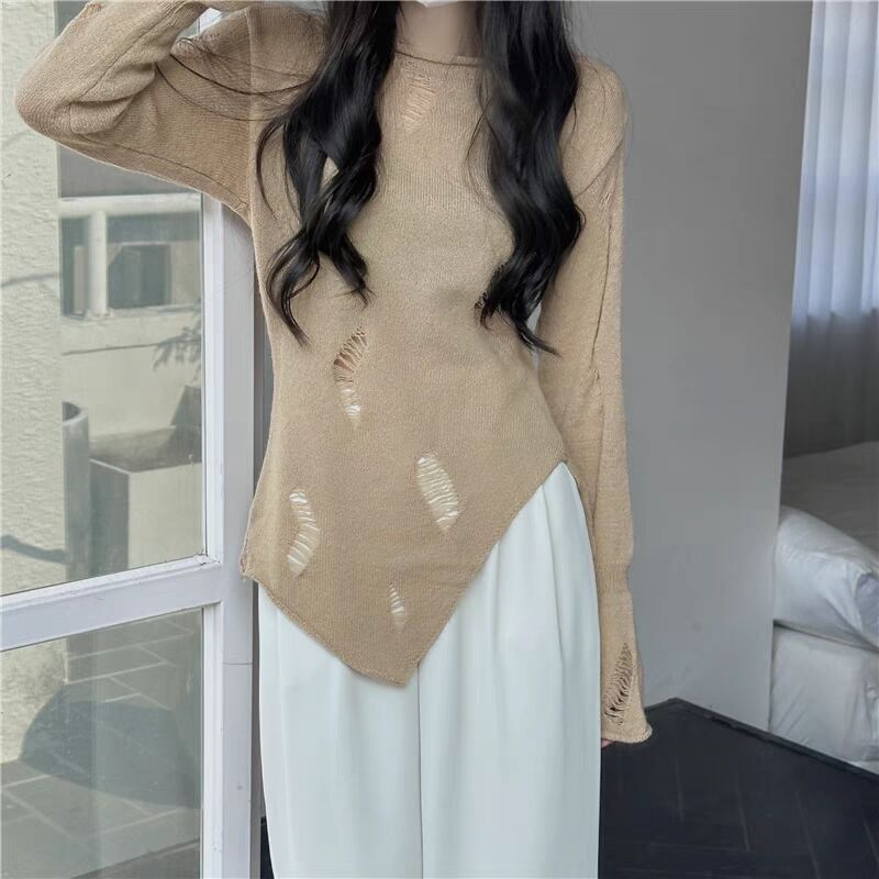 Korean style small fragrant V-neck inner bottoming sweater for women spring and autumn pearl button fishtail waist short red sweater