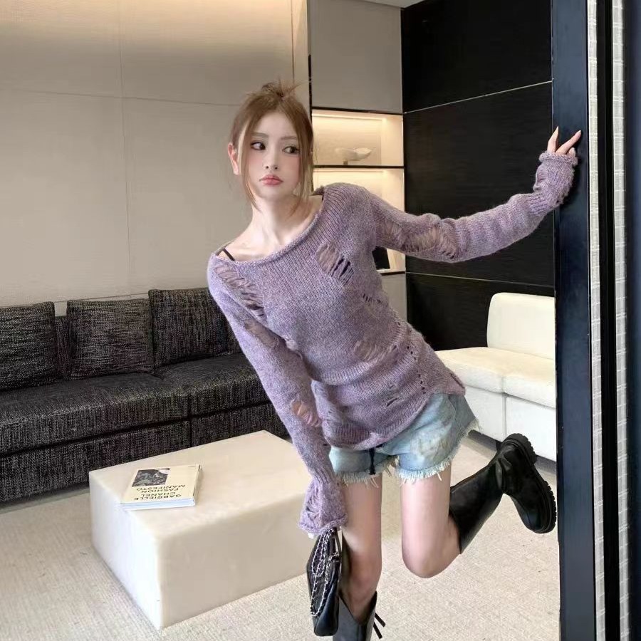 Korean style small fragrant V-neck inner bottoming sweater for women spring and autumn pearl button fishtail waist short red sweater