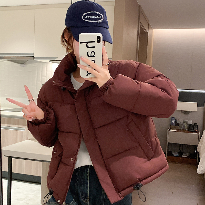 Real shot of fashionable cotton-padded clothes for women, trendy ins winter 2024 new style, small cotton-padded jackets, niche salt-bread clothes