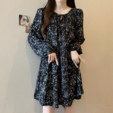 批发实拍2026早春新款大码女装碎花长袖连衣裙茶歇打底短裙