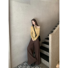 批发实拍实价 可调节<b class='q'>彩色</b>扣子一字肩上衣露肩长袖打底+阔腿西装裤