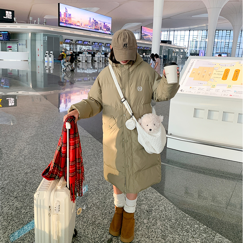 Real shot of college style mid-length down jacket for women 2024 winter new style loose thickened design Korean style jacket