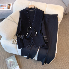 批发实拍2025秋冬新款大码女装胖mm中式盘扣针织拼接马甲阔腿裤三件套