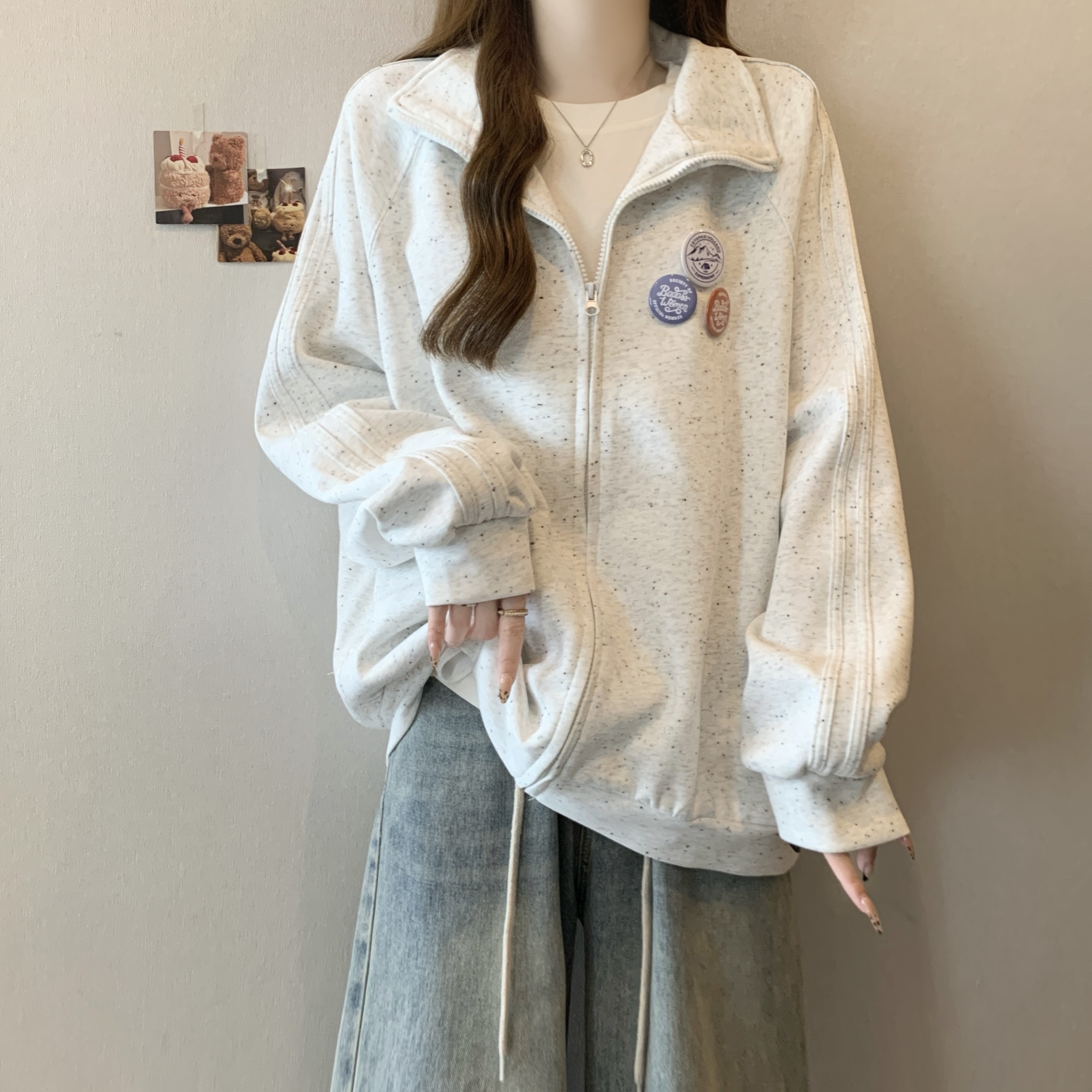 PF30268#大码韩版慵懒感徽章卫衣开衫外套女情侣装学院风时尚款女裝貨源服裝批發