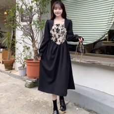 批发赫本风气质拼接显瘦别致高腰连衣裙女大码新款<b class='q'>文艺</b><b class='q'>范</b>高端显瘦长裙