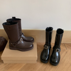 批发2024时髦粗跟中筒骑士靴子女秋冬新款皮带扣厚底增高套筒马丁靴女