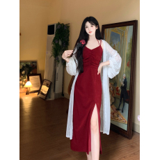 批发槐烛旧叙 气质红色V领<b class='q'>吊带</b>裙夏季<b class='q'>蕾丝</b>开衫两件套优雅敬酒服领证裙