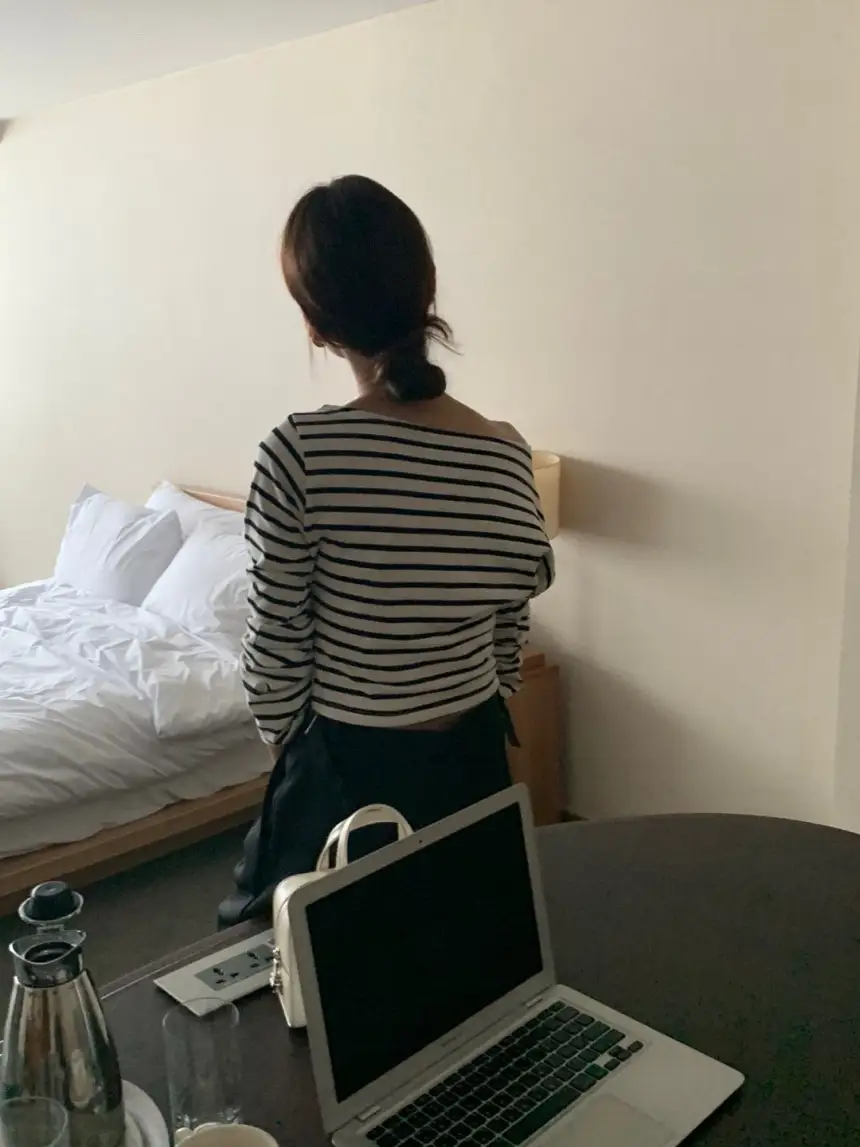 여성용 스타일리시 블라우스 티셔츠 상세 이미지 7
