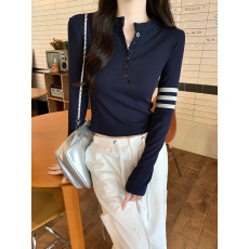 批发实拍2*2螺纹打底衫<b class='q'>女</b>2026春秋新款条纹薄纽扣短款圆领上衣长袖t恤