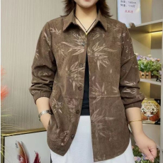 批发高档灯芯绒<b class='q'>妈妈</b>装春秋新款衬衫洋气<b class='q'>中老年</b>韩版宽松遮肉上衣女<b class='q'>外套</b>