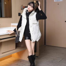 批发网红秋<b class='q'>冬</b>女童羽绒棉马甲外套少女中大童洋气亮面免洗时髦坎肩马夹