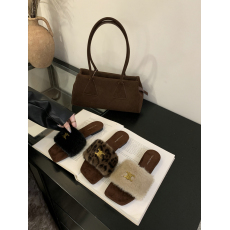 批发美拉德棕调豹纹毛毛拖女秋冬通勤外穿防滑平底一字棉拖鞋  