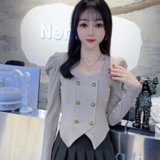 批发方领双排扣毛衣打底衫女秋冬高级感<b class='q'>不规则</b>泡泡袖内搭时尚上衣短款