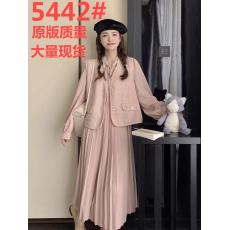 批发粉色小香风马甲套装春秋女2024新款韩版温柔风百褶连衣裙两件套潮