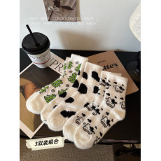 批发实拍实价韩版卡通保暖软绒袜子女中筒袜秋冬堆堆袜长袜女袜3双装