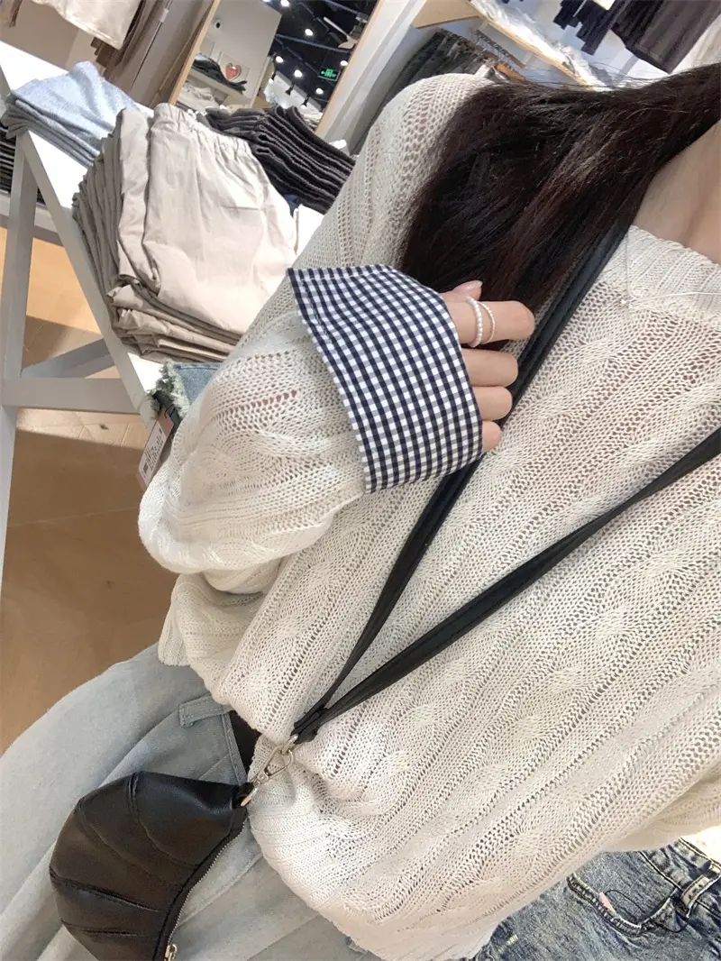 라운드넥 블루 체크 꽈배기 니트 상세 이미지 7