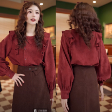 批发現貨 优雅弧度 2026春秋冬复古红色长袖衬衫女通勤宽松百搭上衣