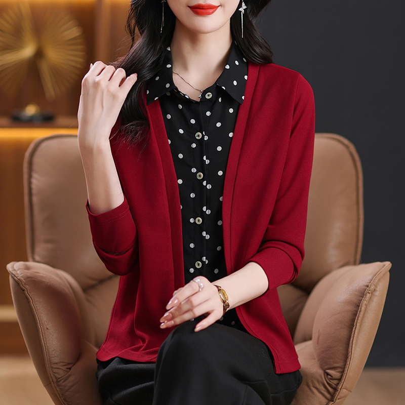 실사 2026 봄 새로운 다용도 패치워크 페이크 레이어드 니트 셔츠 품격 세련된 고급 연령 감소 맨위 여성