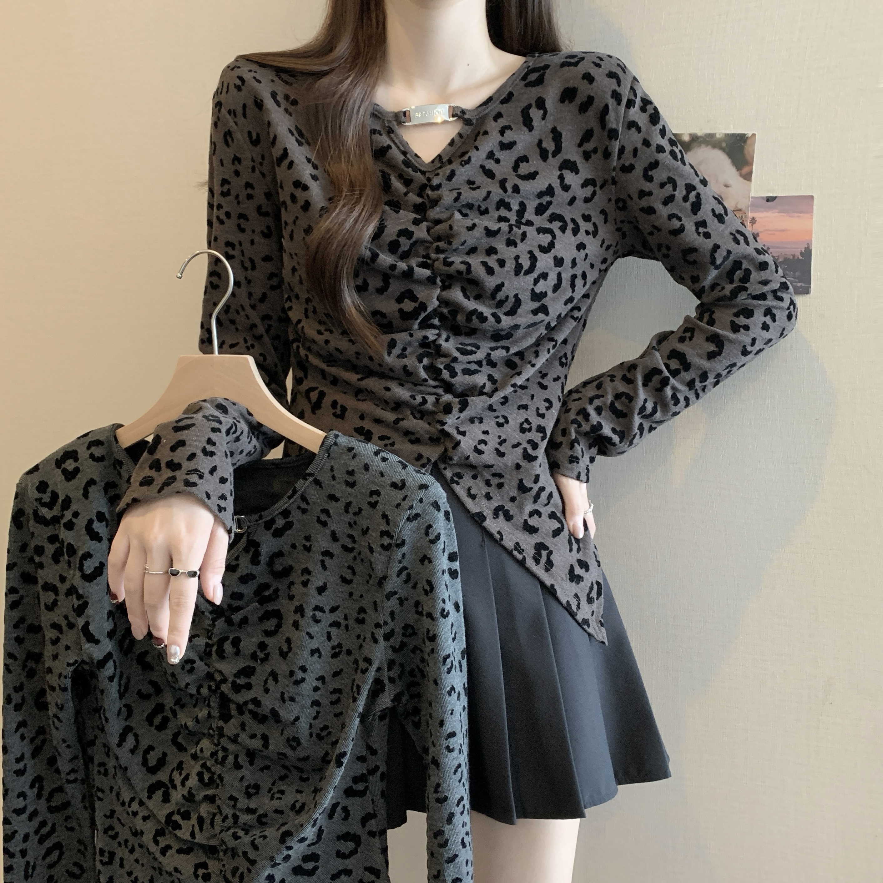 PF25871# 实拍~秋季新款韩版时尚豹纹长袖套头款女装上衣磨毛打底衫