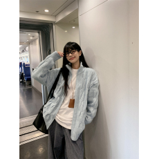 批发现实拍 奶蓝色立领麻花毛衣外套秋<b class='q'>冬</b>款宽松加厚针织外套女