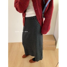 批发“港风又韩系”波点针织半身裙女秋冬新款气质修身包臀裙子