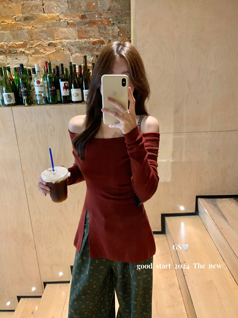 한 부서 출퇴근 프랑스식 품격 보트넥 오프숄더 트임 디자인 니트 스웨터 여성 셔츠