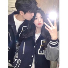 批发现货 2025<b class='q'>新款</b>藏蓝色棒球服男春秋美式复古<b class='q'>情侣</b><b class='q'>夹克</b>高级刺绣外套