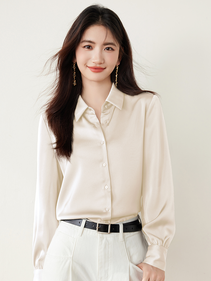 실사 높음 빛 도루 센스 새틴 셔츠 2026 가을 새로운 여성 의류 폴로 칼라 부드럽게 긴팔 맨위