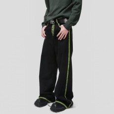 批发男装夏款新品<b class='q'>韩</b>版宽松手绘涂鸦撞色拼接线牛仔裤