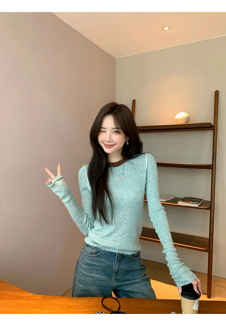 배색 라운드넥 긴소매 니트 상세 이미지 23