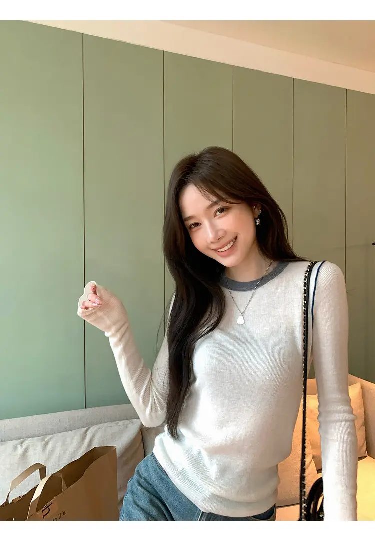 배색 라운드넥 긴소매 니트 상세 이미지 33