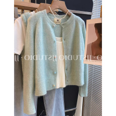 批发2026春季新款圆领小众设计感马海毛针织开<b class='q'>衫</b>薄款单排扣外套上衣