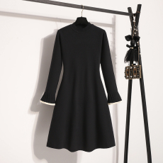 批发实拍大码女装2025新款法式针织连衣裙纯色打底配大衣半高领A字裙