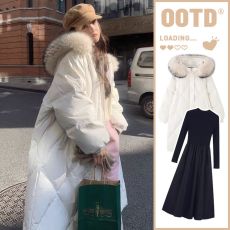 批发大量~冬装新款中长款大毛领宽松孕妇羽绒棉服+毛衣连衣裙