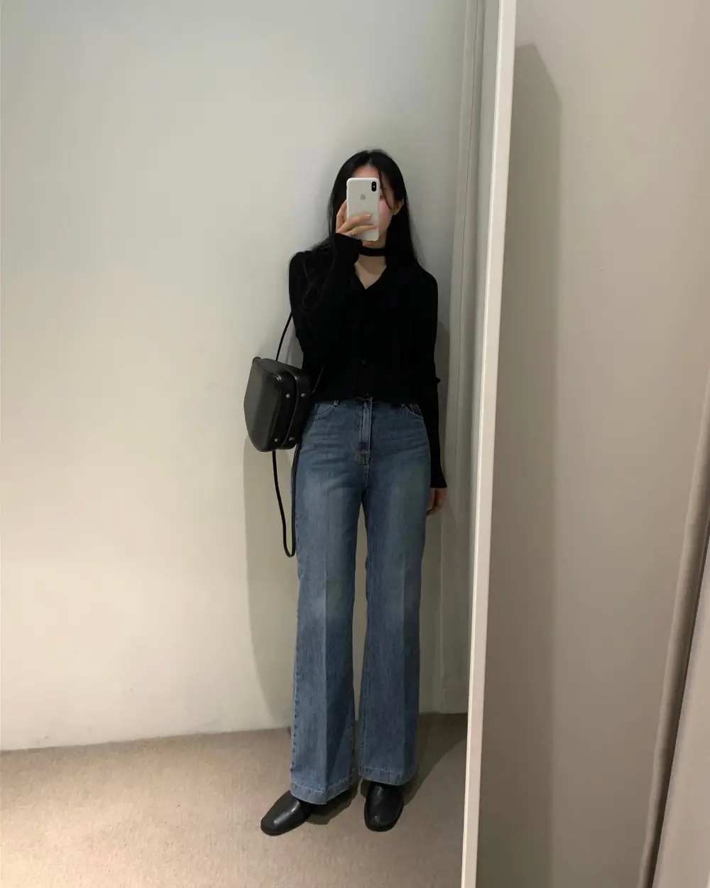 프렌치 V넥 단추 니트 셔츠 상세 이미지 9
