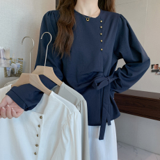 批发实拍<b class='q'>秋</b>装新款胖mm200斤宽松显瘦设计感别致大码女装长袖上衣潮