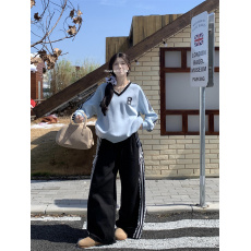 批发实拍实价~大码法式条纹v领<b class='q'>卫衣</b>女秋慵懒风宽松蕾丝花边上衣<b class='q'>套装</b>潮