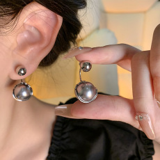 批发S925银针施家灰珍珠耳钉女高级感一款两戴后挂式耳环网红同款耳饰