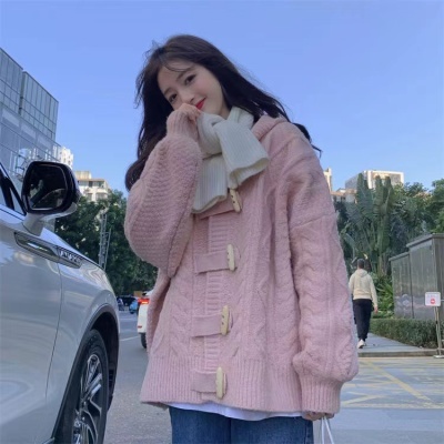 가을 겨울 의류 빅 사이즈 여성 의류 학원 스타일 우유 부서 착용 가져 가라. 핑크색 소뿔 버클 스웨터 부드러운 바람 달콤함 재킷