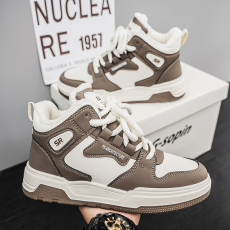 批发秋冬新款皮面加绒保暖板鞋时尚百搭户外<b class='q'>运动</b>防寒加厚面包鞋男鞋