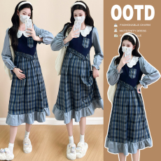 批发实拍2026春季新款假两件孕妇<b class='q'>连衣裙</b>荷叶边娃娃领A字裙格纹孕妇裙