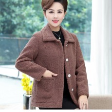 批发妈妈秋冬装羊羔绒外套短款颗粒绒纯色中老年女洋气高贵羊剪绒上衣